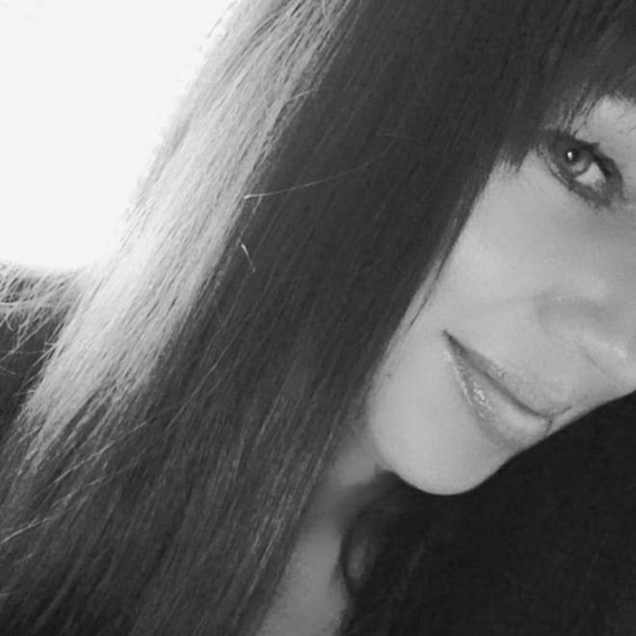 Meet your Posher, Anne - Picture 1 of 1